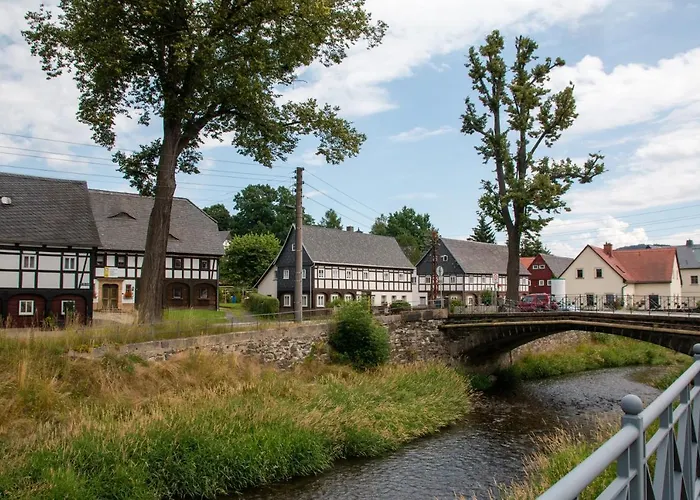 بيت للعطل Umgebindehaus An Der Mandau غروسشوناو